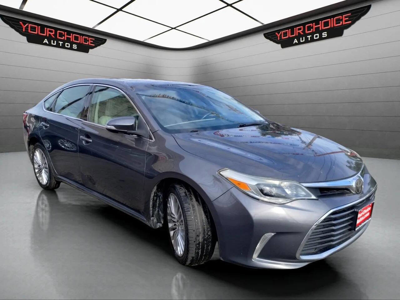 Used 2018 Toyota Avalon Limited w/ All Weather Liner Package image 7