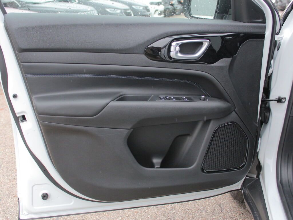 New 2026 Jeep Compass Limited image 21