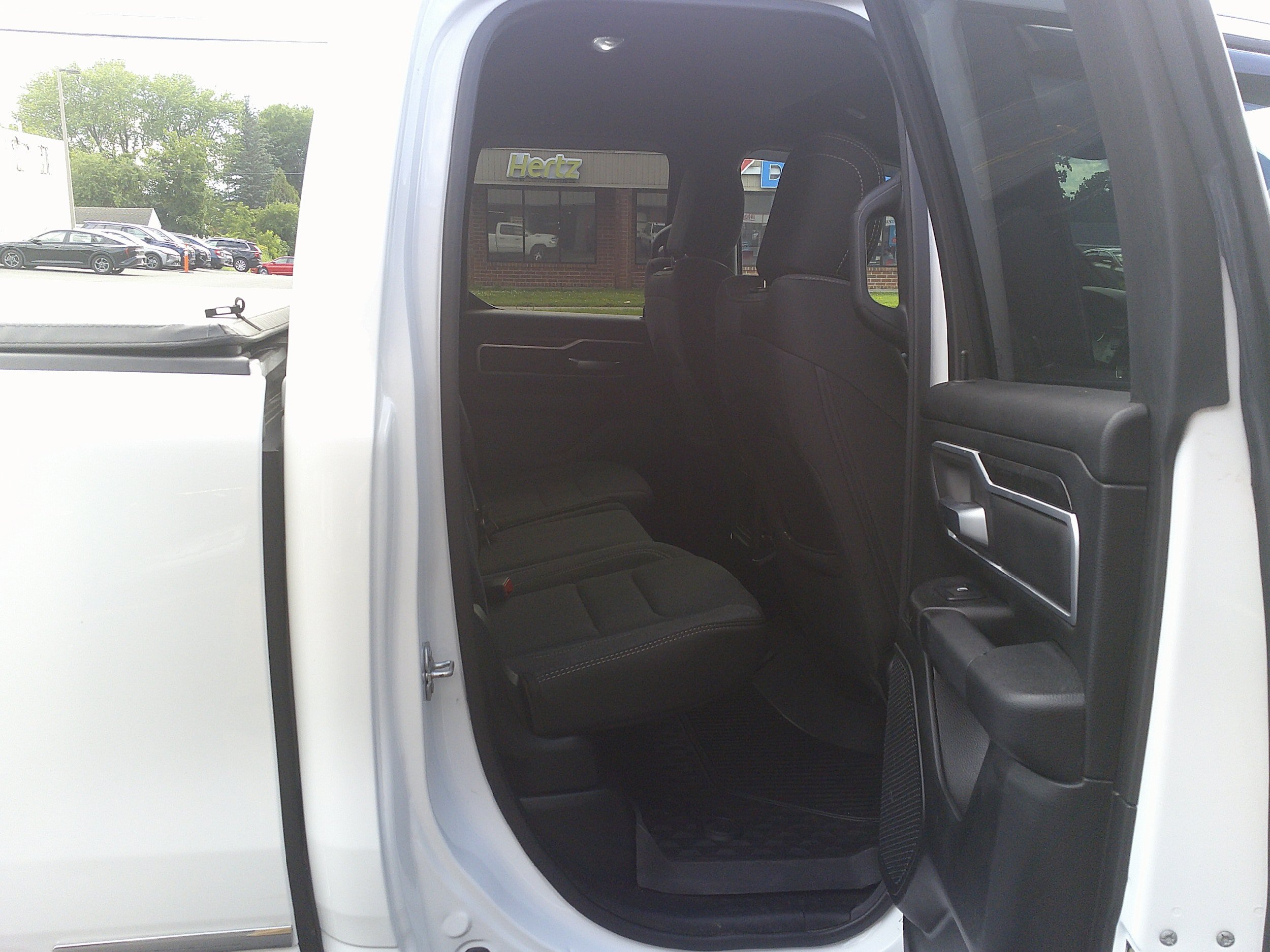 Used 2020 RAM 1500 Big Horn AWD/4WD image 24