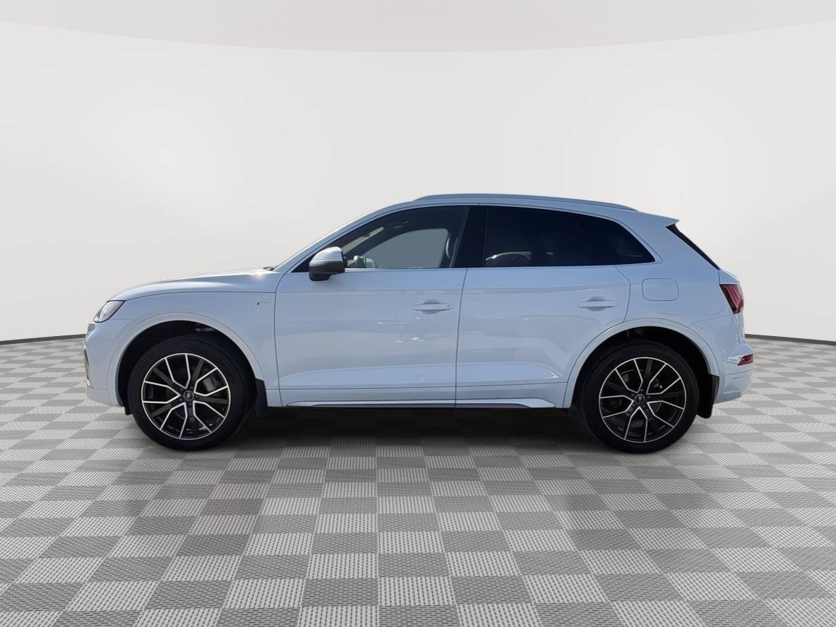 Used 2021 Audi Q5 e Premium Plus AWD/4WD image 2