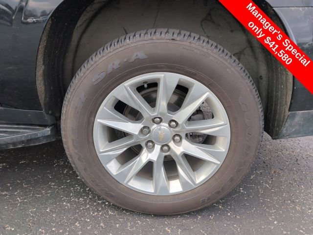 Used 2023 Chevrolet Suburban Premier image 24