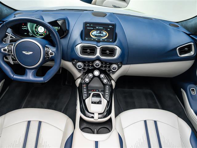 Used 2023 Aston Martin V8 Vantage Roadster image 37