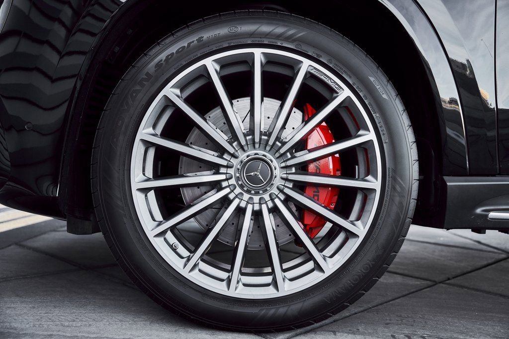 Used 2025 Mercedes-Benz GLS 63 AMG 4MATIC image 3
