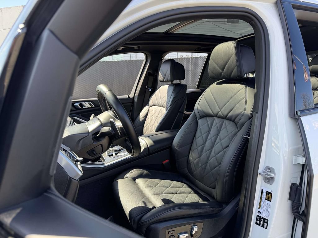 Used 2026 BMW X5 M60i AWD/4WD image 26
