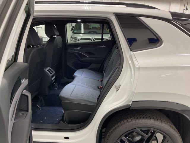 New 2026 Volkswagen Tiguan SE R-Line image 10