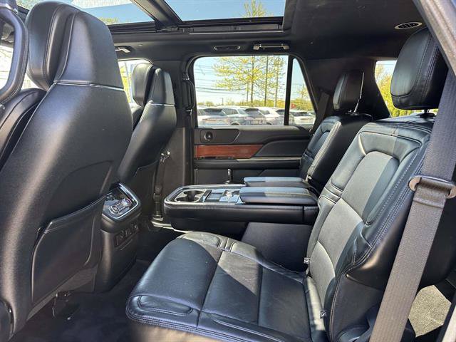 Used 2021 Lincoln Navigator Reserve AWD/4WD image 32
