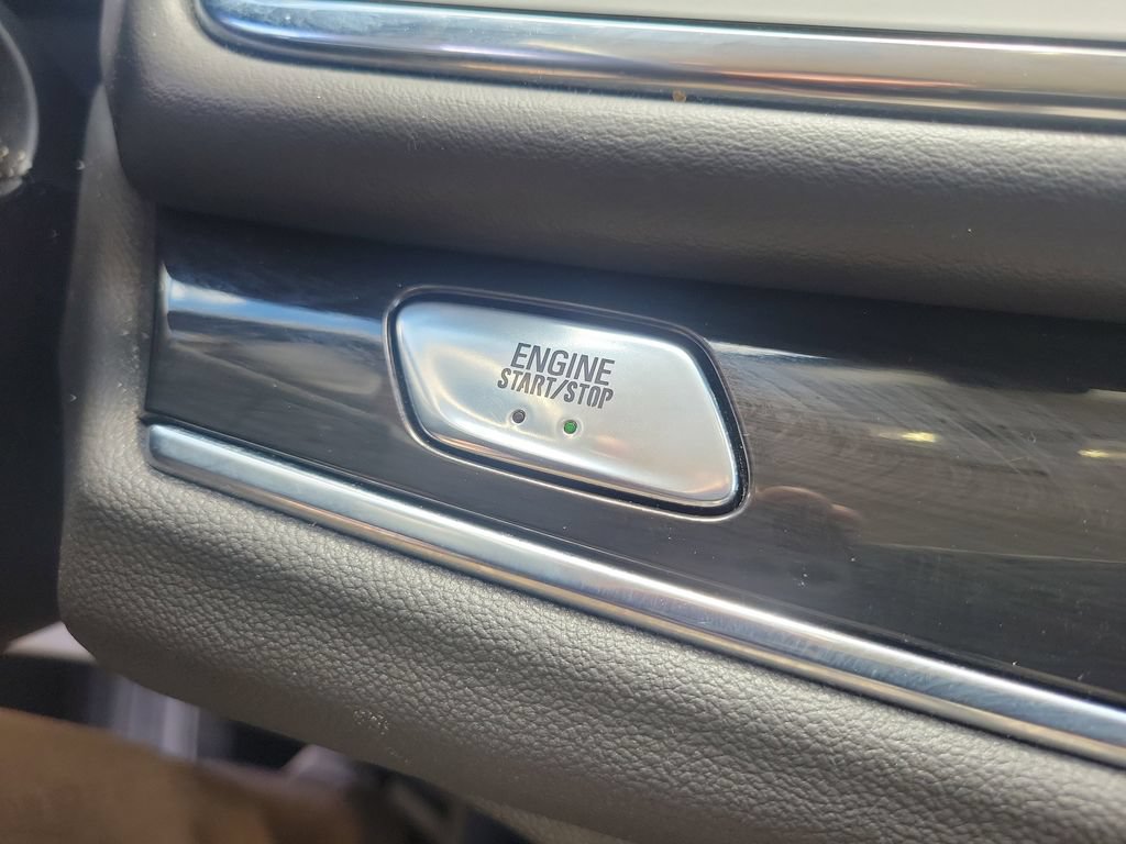 Used 2023 Buick Enclave Essence FWD image 30