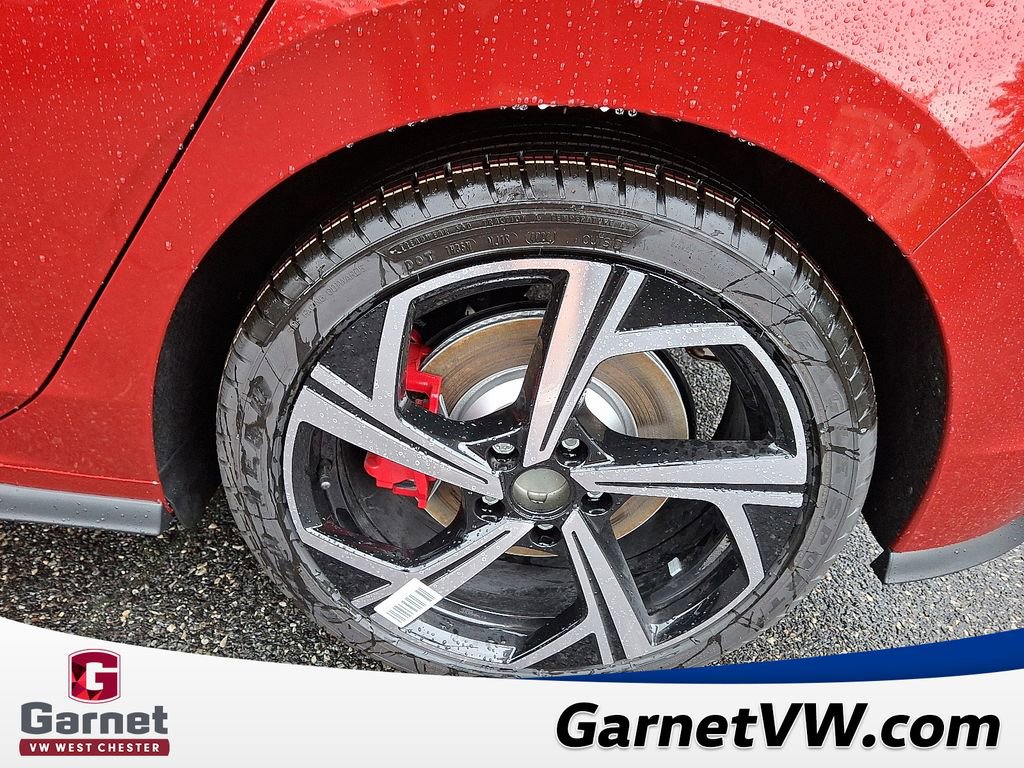 New 2025 Volkswagen GTI SE image 5