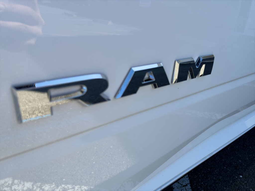 New 2026 RAM 3500 Laramie AWD/4WD image 5