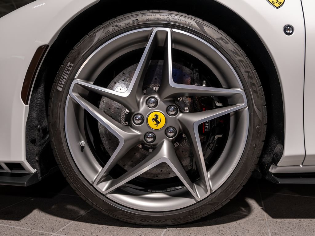 Certified 2022 Ferrari F8 Tributo RWD image 43