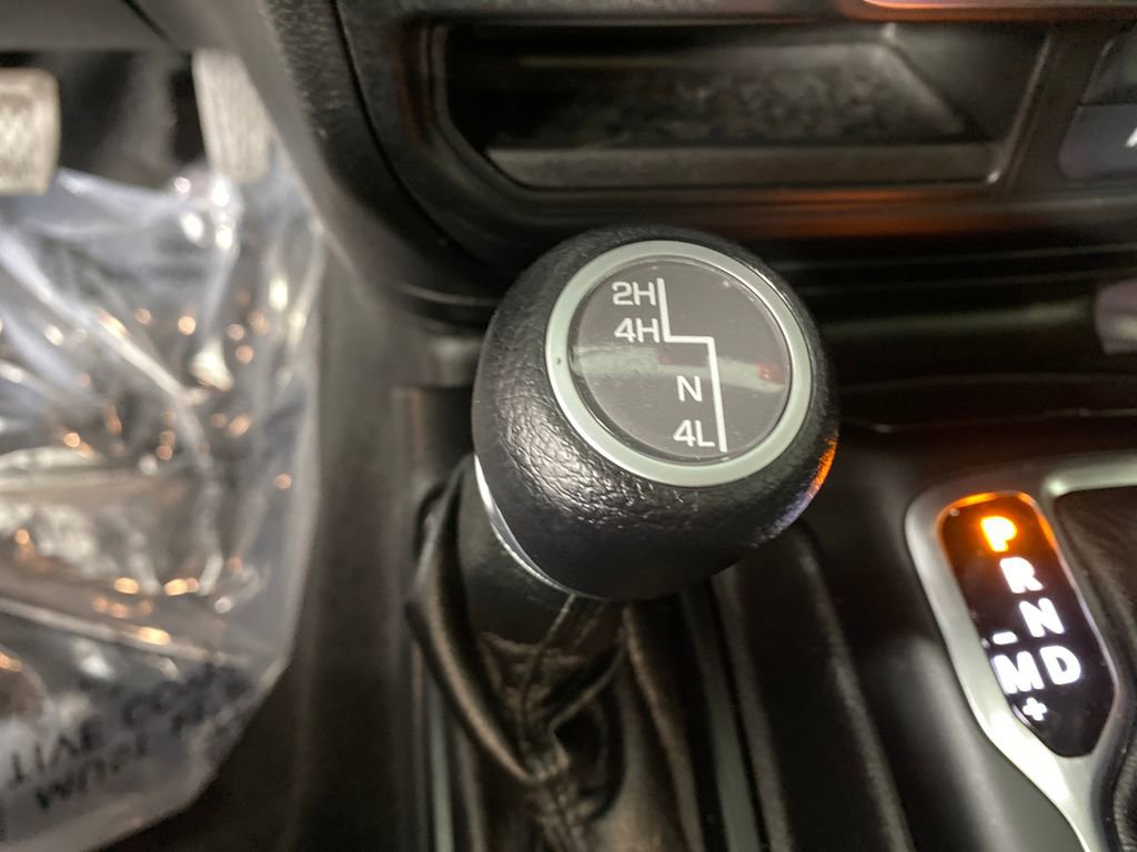 Used 2021 Jeep Wrangler Sport image 24