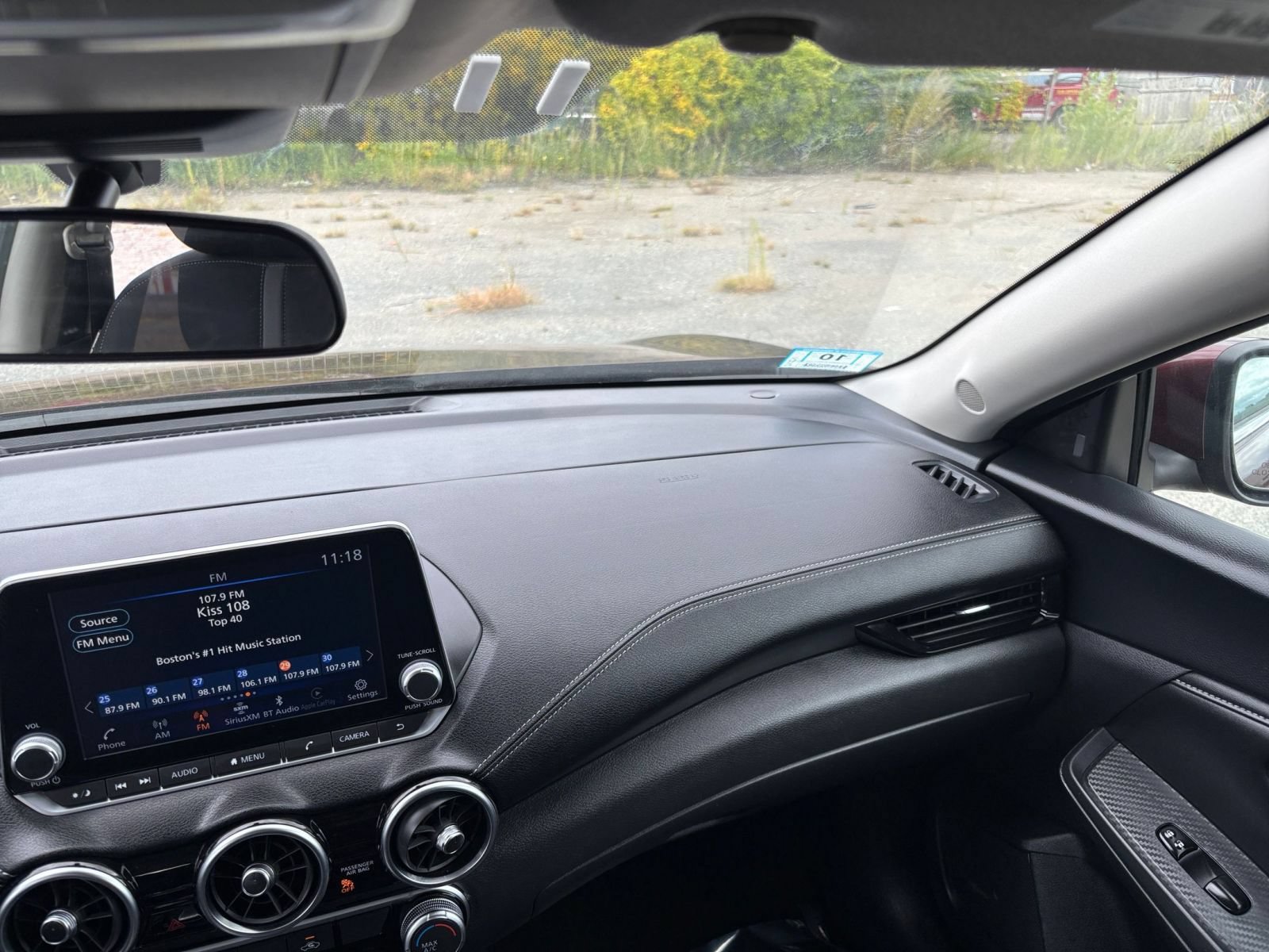 Used 2025 Nissan Sentra SV FWD image 30