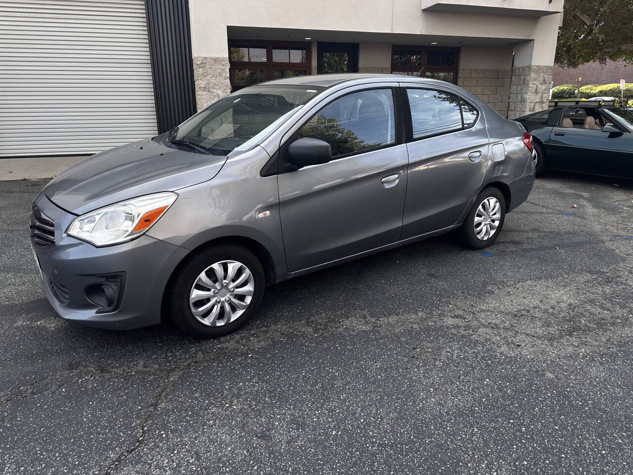 Used 2018 Mitsubishi Mirage G4 ES FWD image 1
