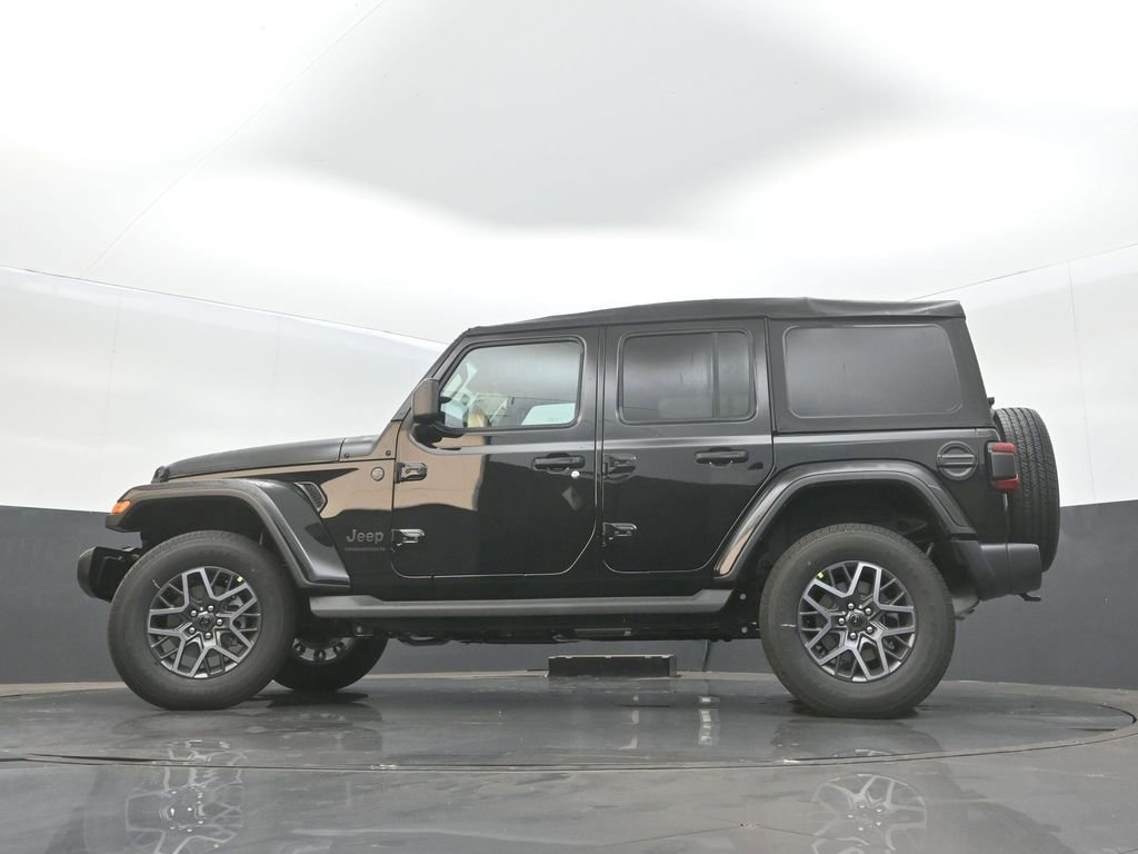 New 2025 Jeep Wrangler Sahara image 28