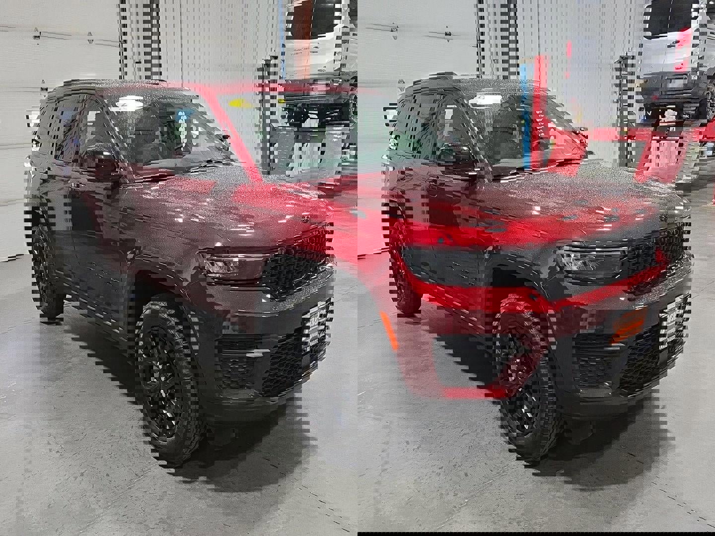 Used 2024 Jeep Grand Cherokee Altitude image 6