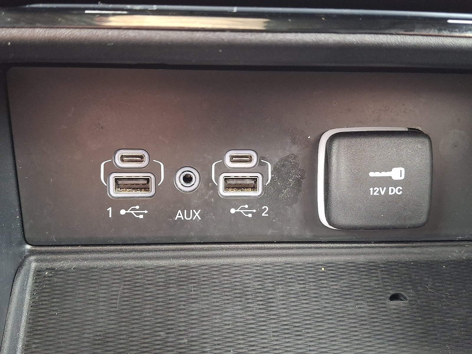 Used 2024 Jeep Grand Cherokee L Altitude AWD/4WD image 26