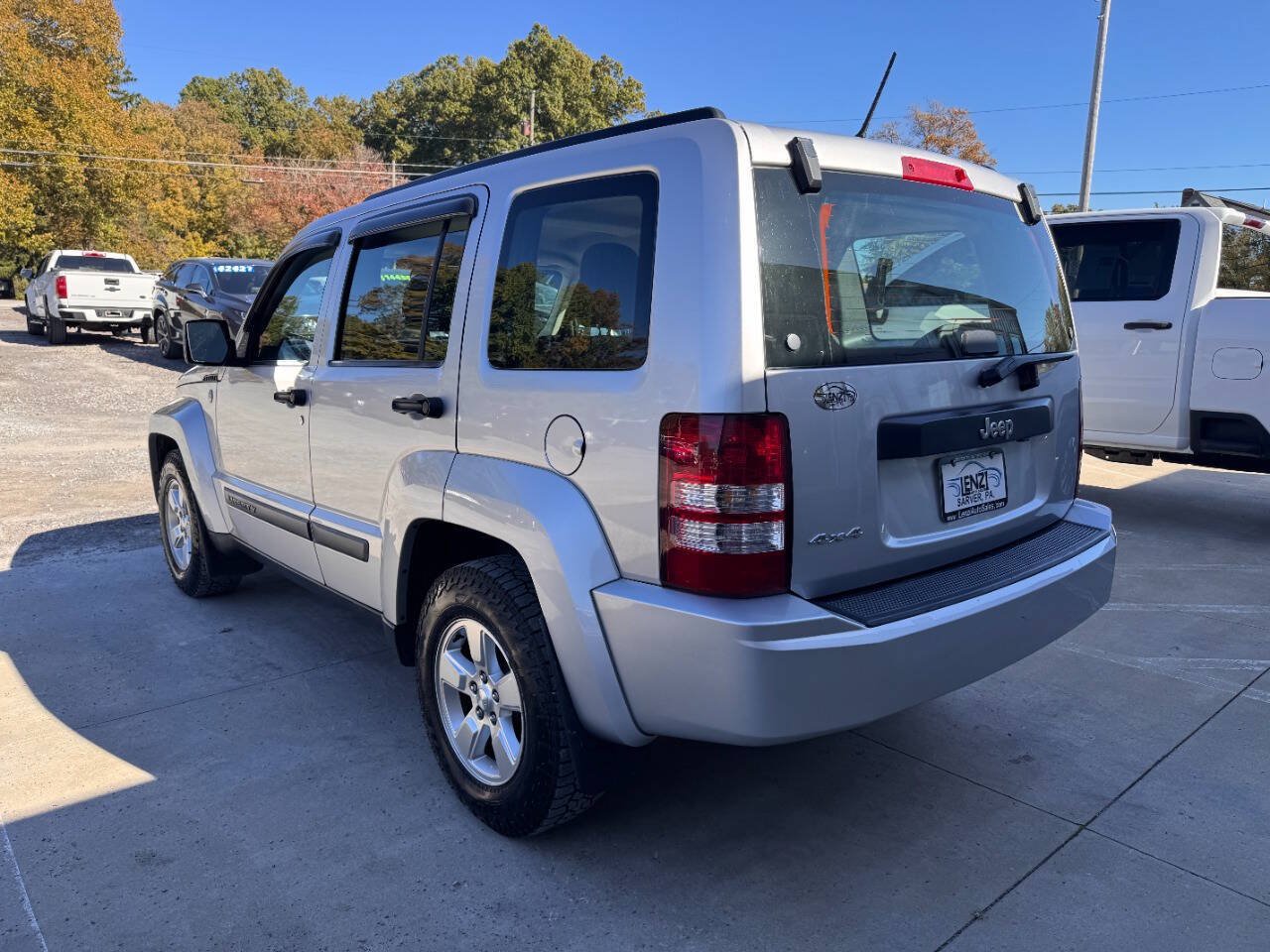 Used 2011 Jeep Liberty Sport AWD/4WD image 5
