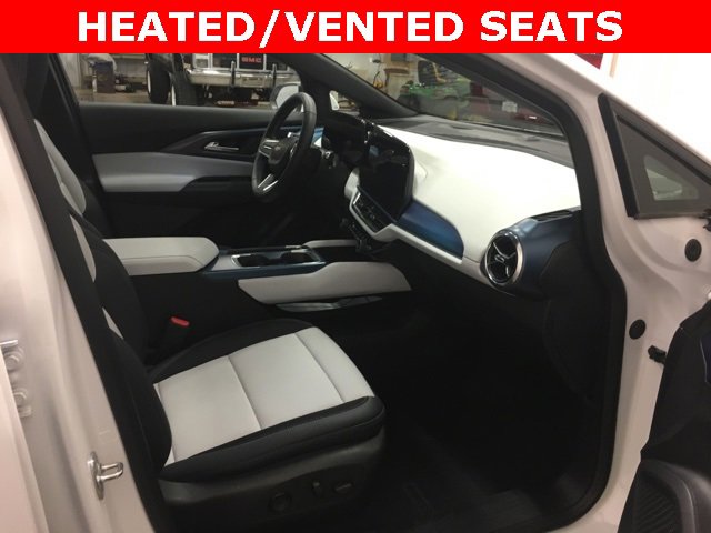 Used 2024 Chevrolet Equinox EV LT image 15