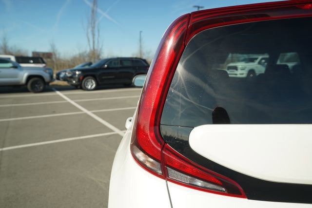 Used 2022 Kia Soul LX w/ Technology Package image 37