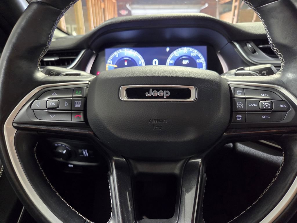 Certified 2022 Jeep Grand Cherokee L Laredo image 7