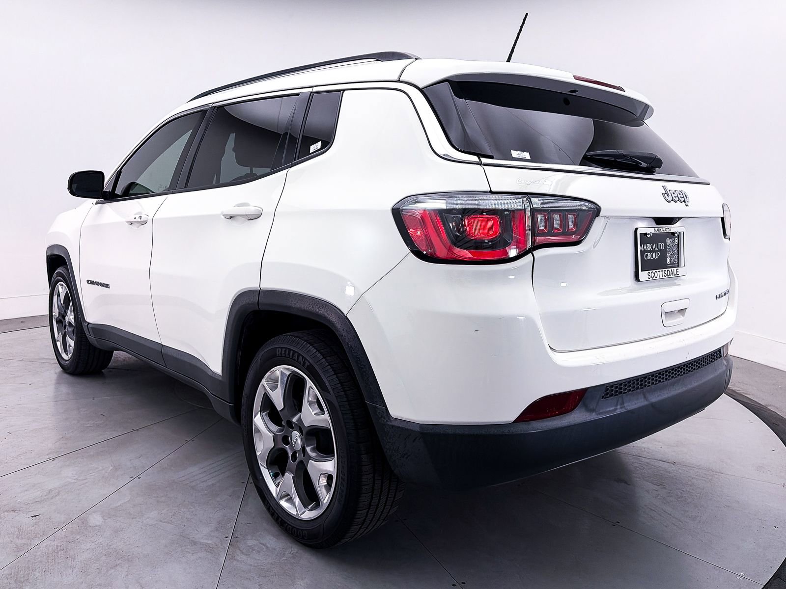 Used 2019 Jeep Compass Limited FWD image 7