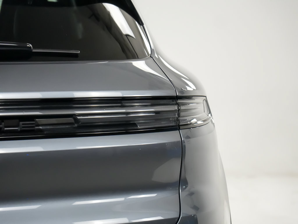 New 2026 Porsche Cayenne GTS w/ Premium Package Plus AWD/4WD image 12