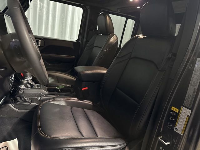 Used 2025 Jeep Gladiator Sport image 6