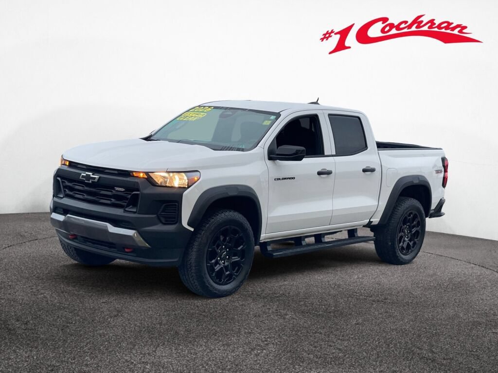 Used 2026 Chevrolet Colorado Trail Boss AWD/4WD image 32
