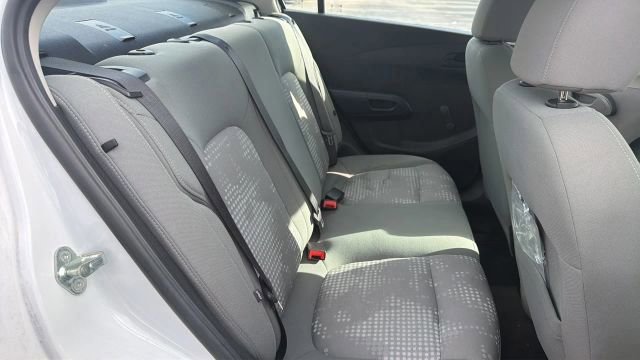 Used 2017 Chevrolet Sonic LS image 17