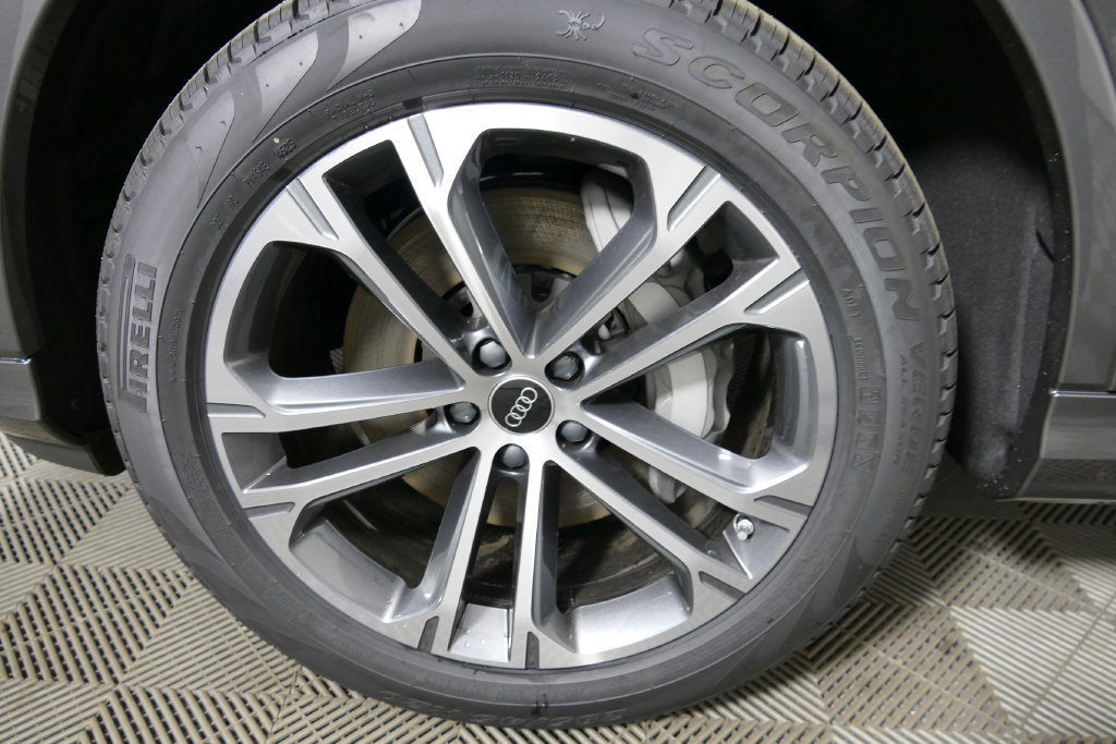 Used 2026 Audi Q7 2.0T Premium w/ Convenience Plus Package AWD/4WD image 28