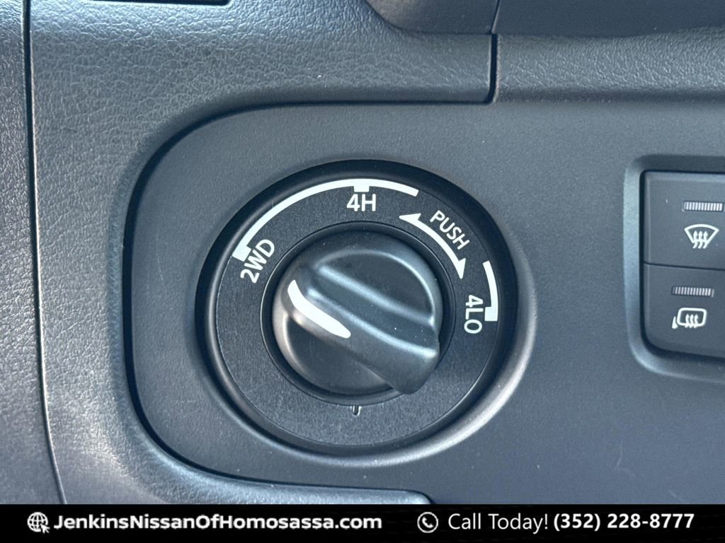 Used 2025 Nissan Frontier PRO-4X w/ Pro Premium Package image 39