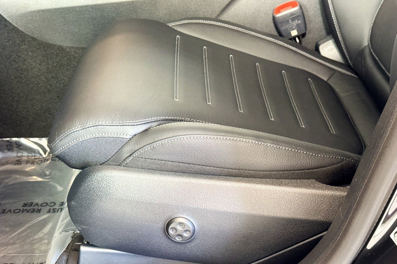 New 2026 Mercedes-Benz GLC 43 AMG 4MATIC Coupe image 17