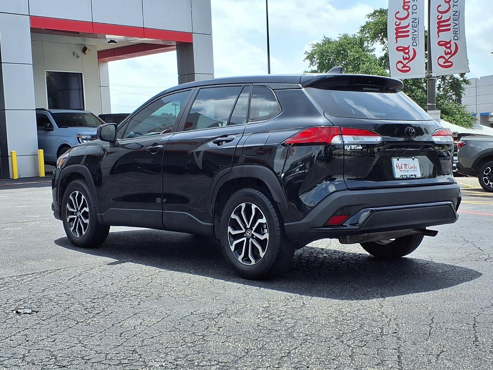 Used 2023 Toyota Corolla Cross AWD Hybrid image 8