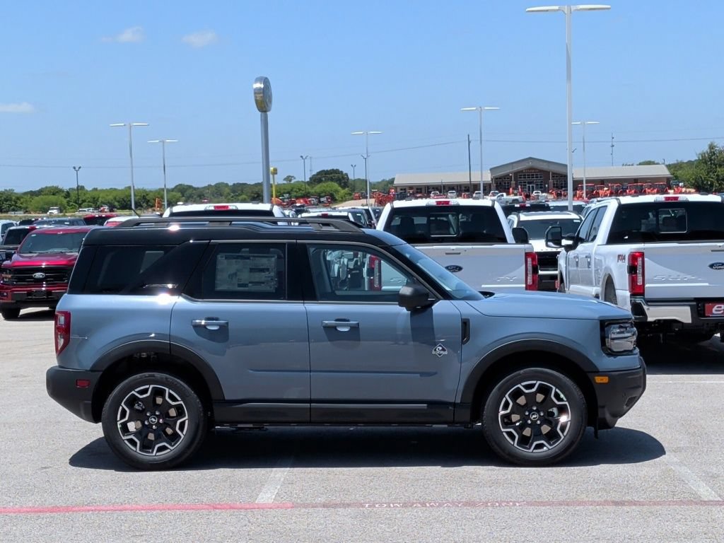 New 2026 Ford Bronco Sport Outer Banks w/ Outer Banks Tech Package+ AWD/4WD image 9