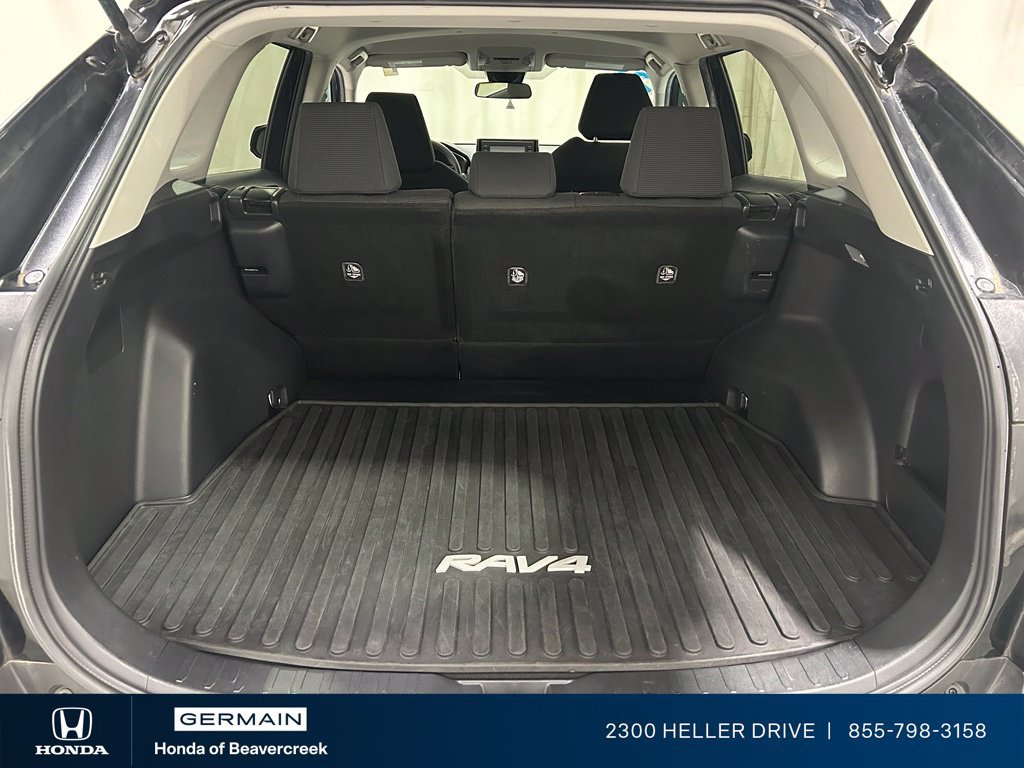 Used 2021 Toyota RAV4 LE AWD/4WD image 29