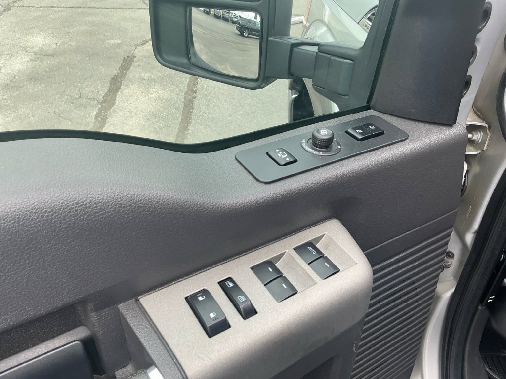 Used 2012 Ford F250 Lariat w/ Lariat Ultimate Pkg AWD/4WD image 16