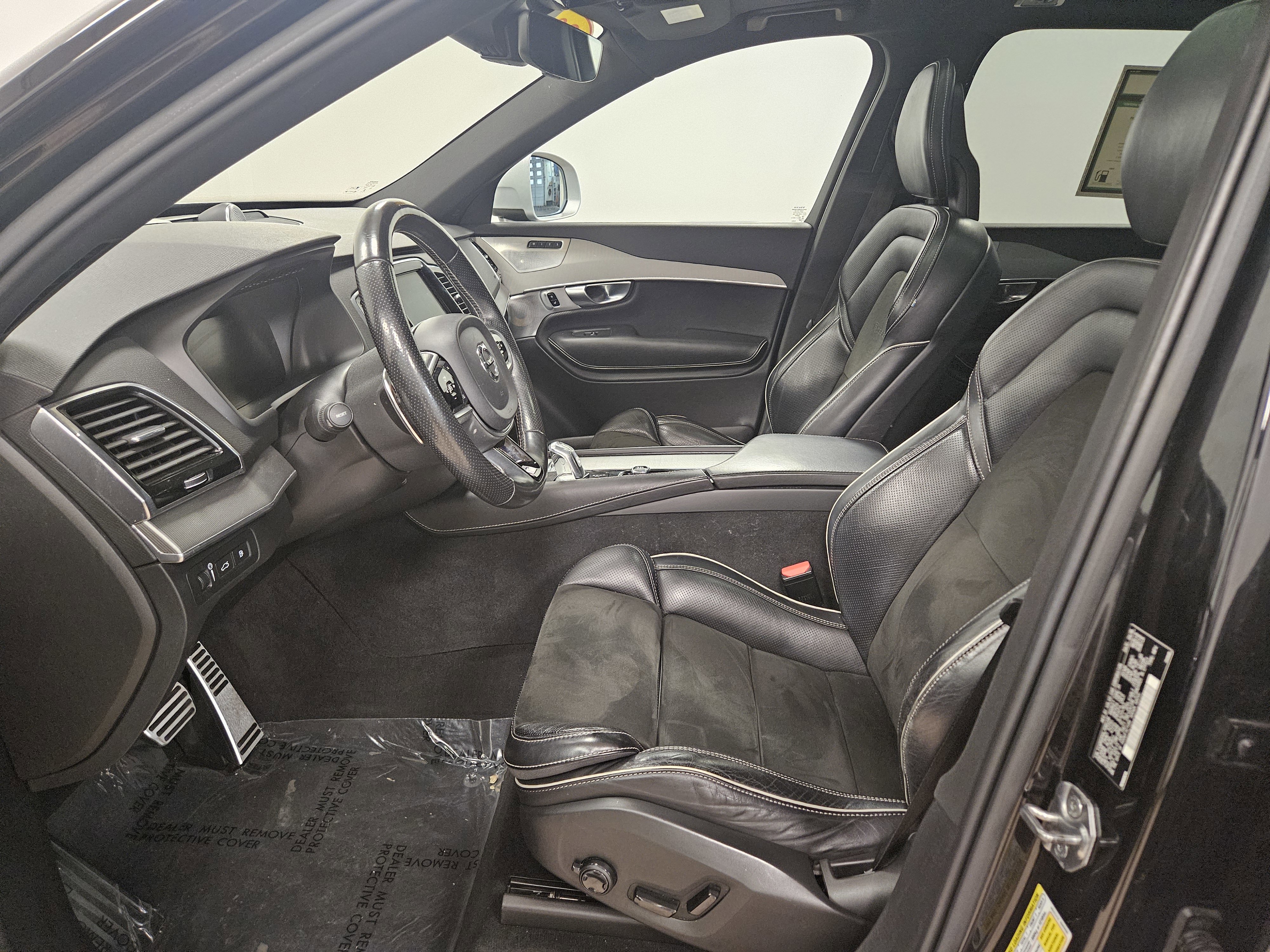 Used 2018 Volvo XC90 T8 R-Design w/ Convenience Package image 8