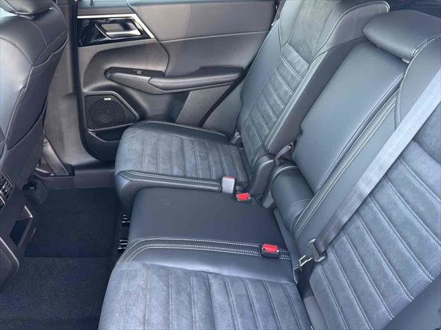 New 2026 Mitsubishi Outlander AWD image 30