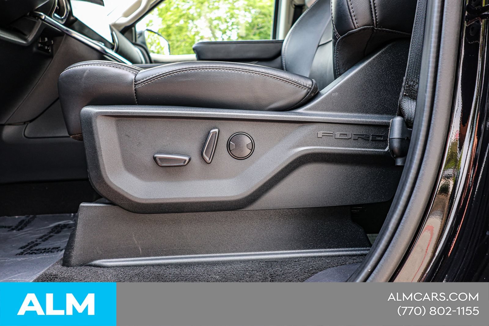 Used 2025 Ford Expedition Platinum AWD/4WD image 20