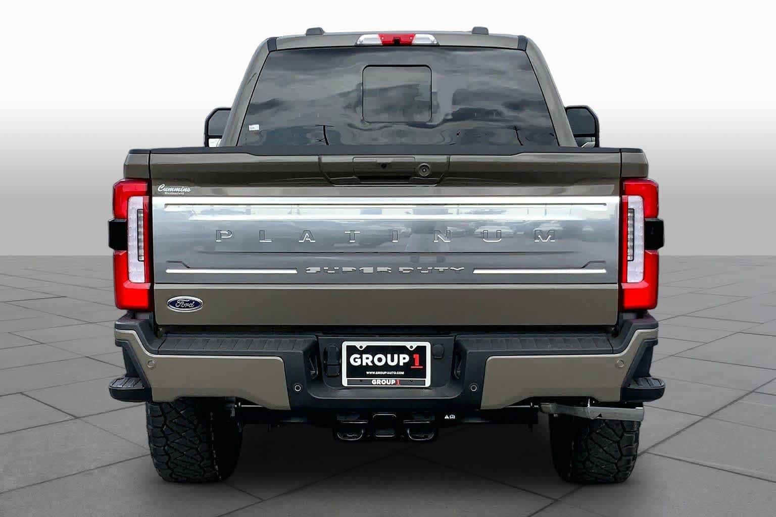New 2026 Ford F250 Platinum w/ Platinum Plus Package AWD/4WD image 4