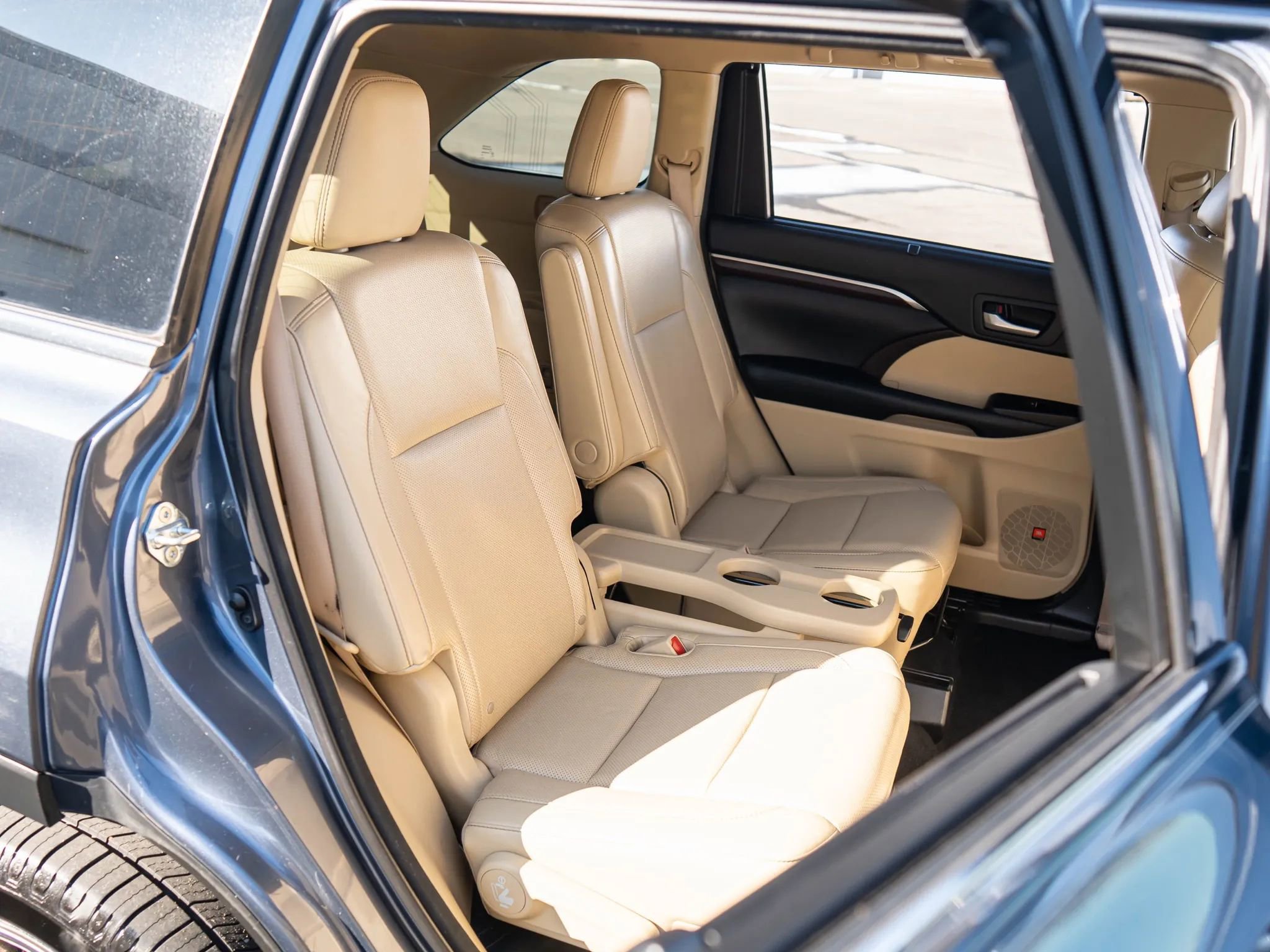 Used 2015 Toyota Highlander Limited image 17