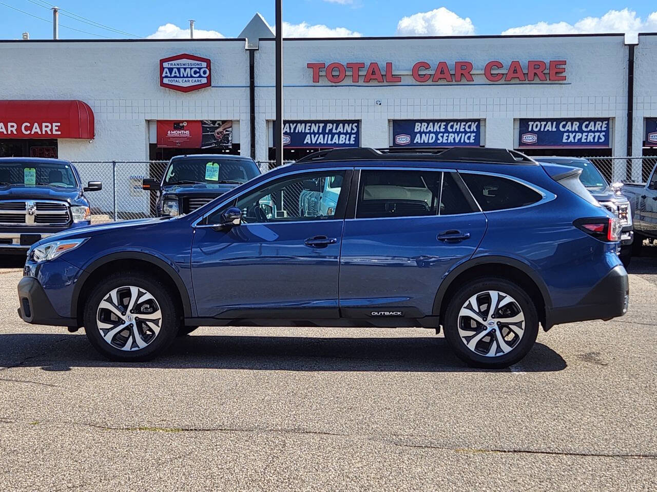 Used 2022 Subaru Outback Limited w/ Popular Package #2 image 2