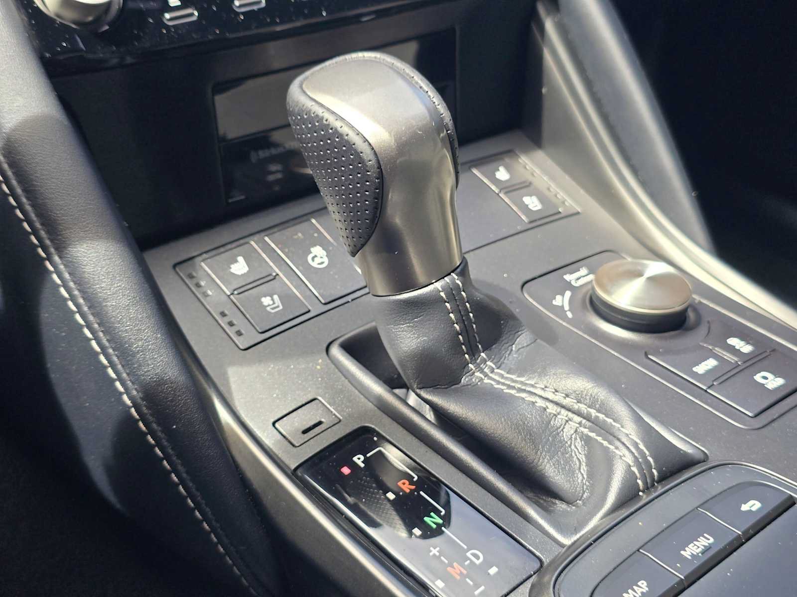 Used 2023 Lexus IS 500 RWD image 27