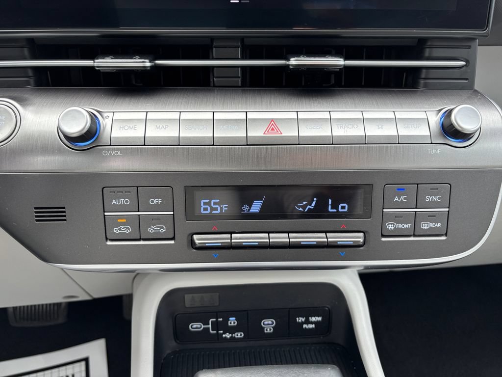 Used 2024 Hyundai Kona SEL FWD image 22