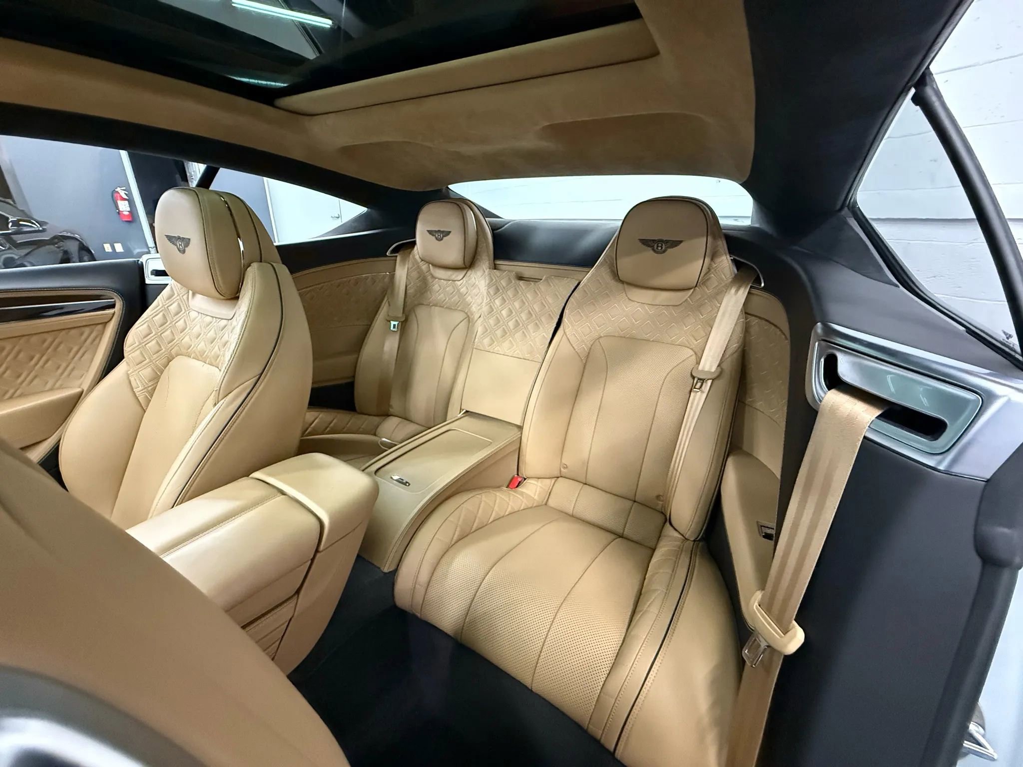 Used 2022 Bentley Continental GT image 37