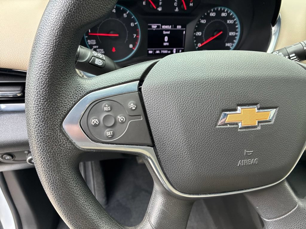 Used 2022 Chevrolet Traverse LS FWD image 25