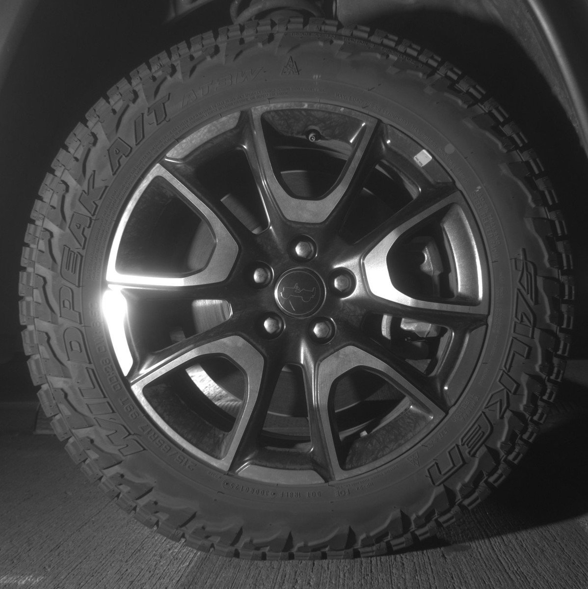 Used 2025 Jeep Compass Trailhawk image 13