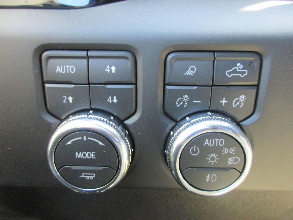 New 2026 GMC Sierra 3500 AT4 AWD/4WD image 16