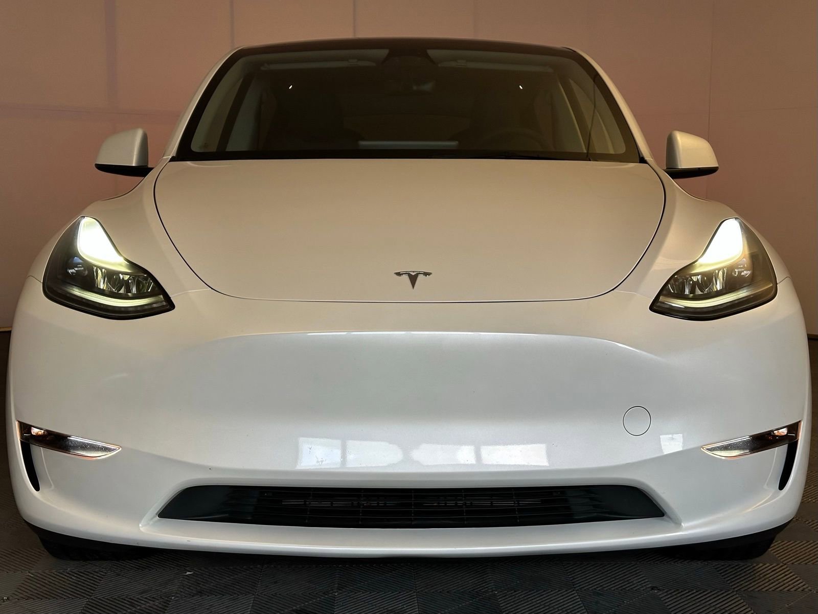 Used 2023 Tesla Model Y Long Range image 21
