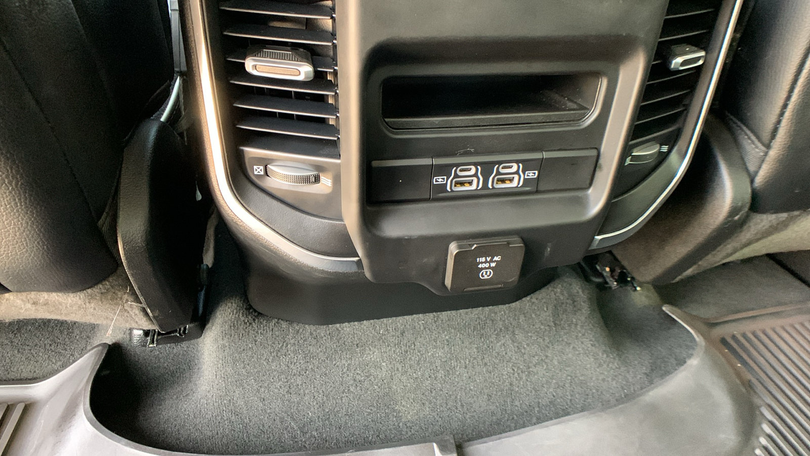 Used 2023 RAM 1500 Laramie AWD/4WD image 27